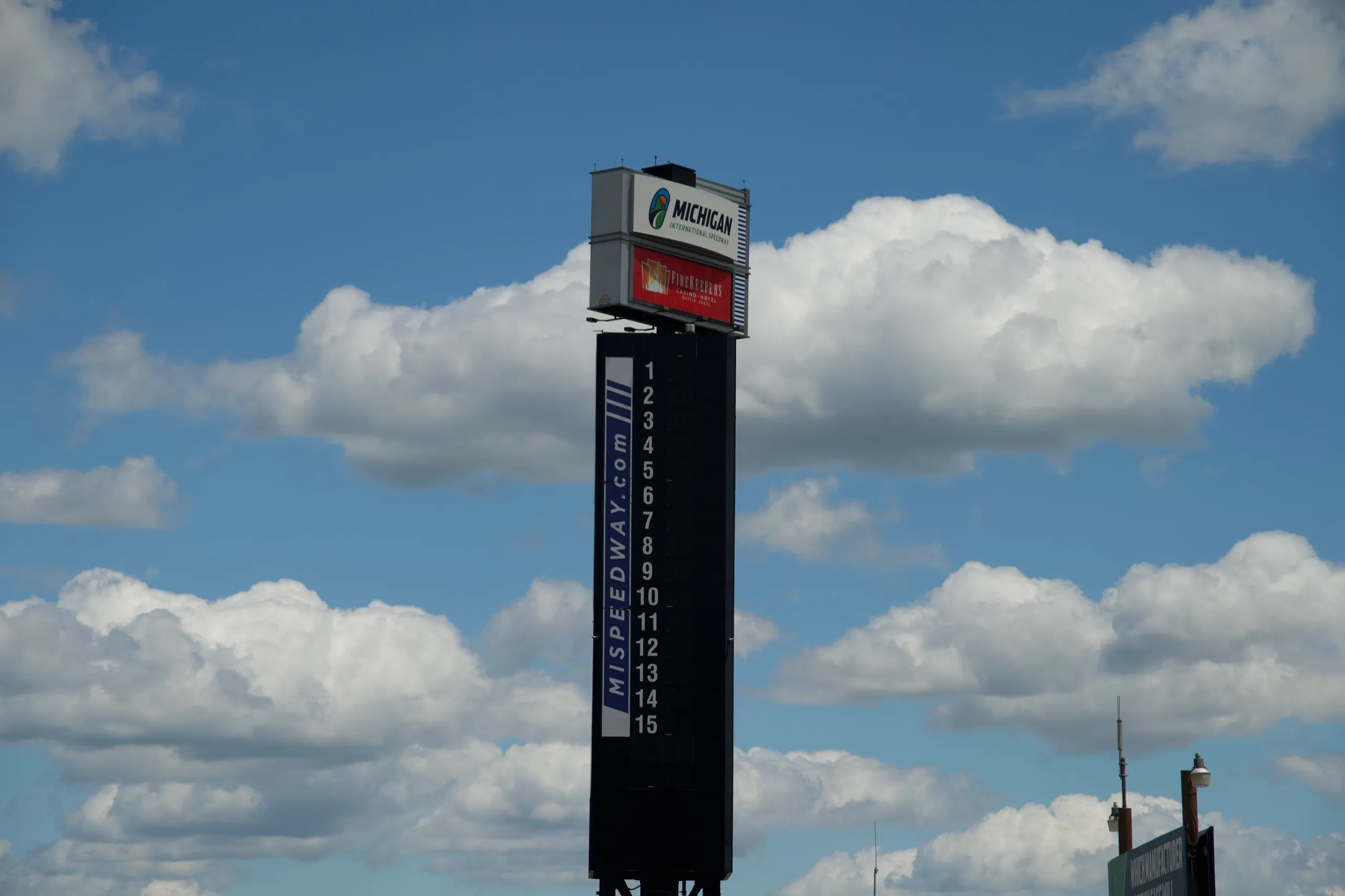 Grandstand Sky